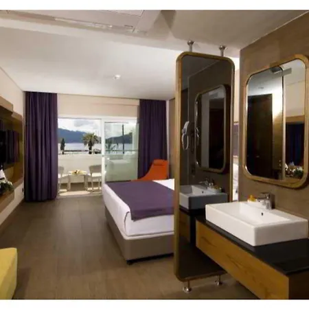 Casa De Maris & Adult Only 16 Hotel 5*